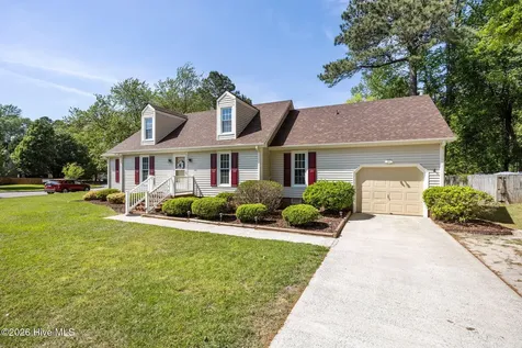 1902 Pinetree Drive New Bern NC 28562