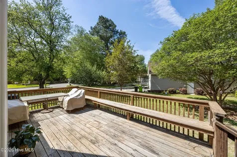 1902 Pinetree Drive New Bern NC 28562
