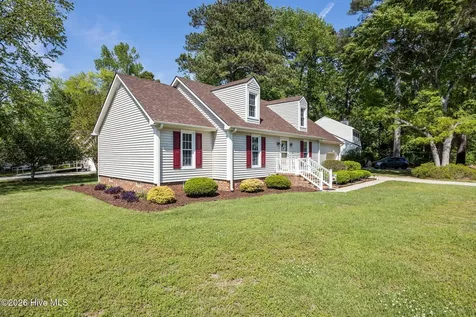 1902 Pinetree Drive New Bern NC 28562