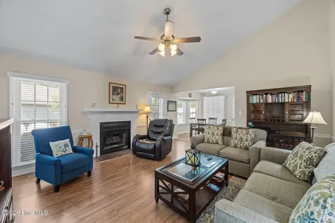 1902 Pinetree Drive New Bern NC 28562