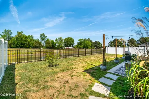1913 Rolling Meadows Drive Greenville NC 27858