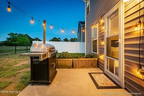 1913 Rolling Meadows Drive Greenville NC 27858