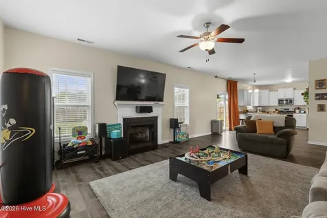 202 Maidstone Drive Richlands NC 28574