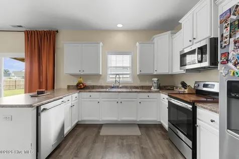 202 Maidstone Drive Richlands NC 28574