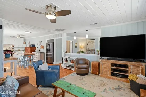 102 S Fodale Avenue Southport NC 28461