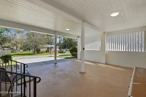 102 S Fodale Avenue Southport NC 28461