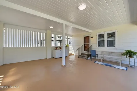 102 S Fodale Avenue Southport NC 28461