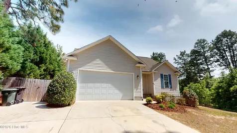 617 Seymour Street Aberdeen NC 28315