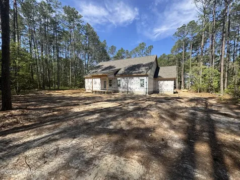 30421 E Lake Road Wagram NC 28396