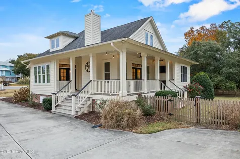 214 Salt Marsh Lane Hampstead NC 28443