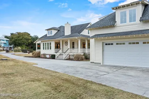 214 Salt Marsh Lane Hampstead NC 28443