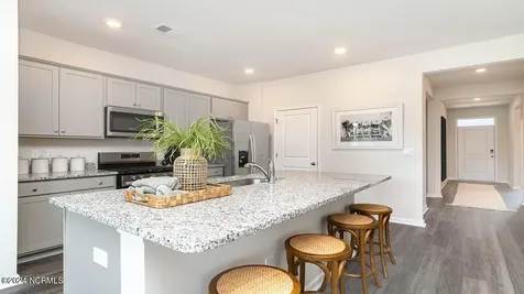 1083 Woods Crossing Road SW Supply NC 28462