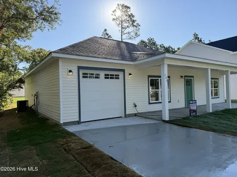 186 Cherry Road Southport NC 28461