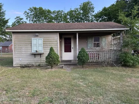 2485 Pine Knoll Drive Kinston NC 28504