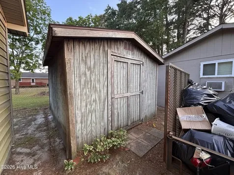 2485 Pine Knoll Drive Kinston NC 28504