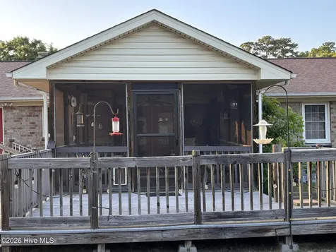 2485 Pine Knoll Drive Kinston NC 28504