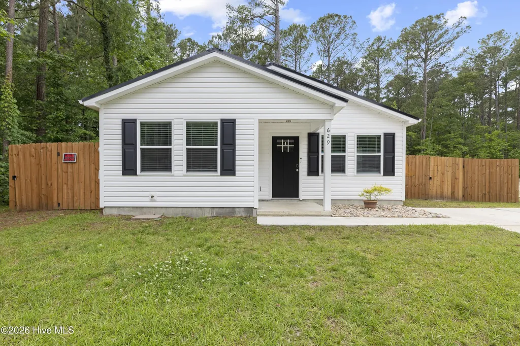 629 Walnut Drive Jacksonville NC 28540