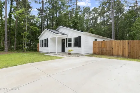 629 Walnut Drive Jacksonville NC 28540