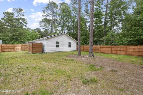 629 Walnut Drive Jacksonville NC 28540