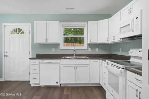 629 Walnut Drive Jacksonville NC 28540