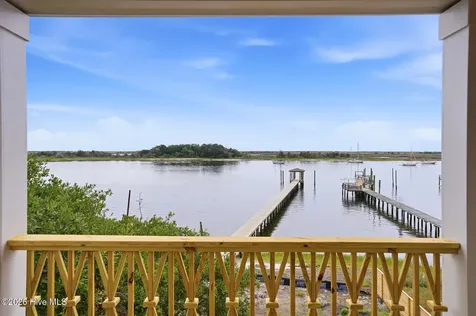 1128 S Seabreeze Road Wilmington NC 28409