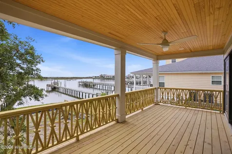 1128 S Seabreeze Road Wilmington NC 28409