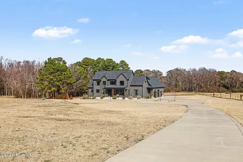 7839 Raleigh Road Benson NC 27504
