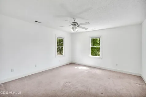 4927 Woodcrest Drive Castle Hayne NC 28429