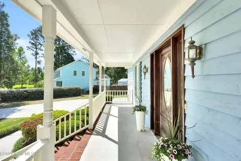 4927 Woodcrest Drive Castle Hayne NC 28429