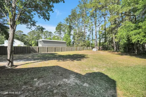 4927 Woodcrest Drive Castle Hayne NC 28429