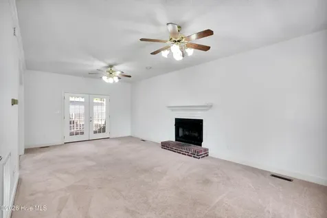 4927 Woodcrest Drive Castle Hayne NC 28429
