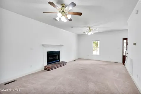 4927 Woodcrest Drive Castle Hayne NC 28429