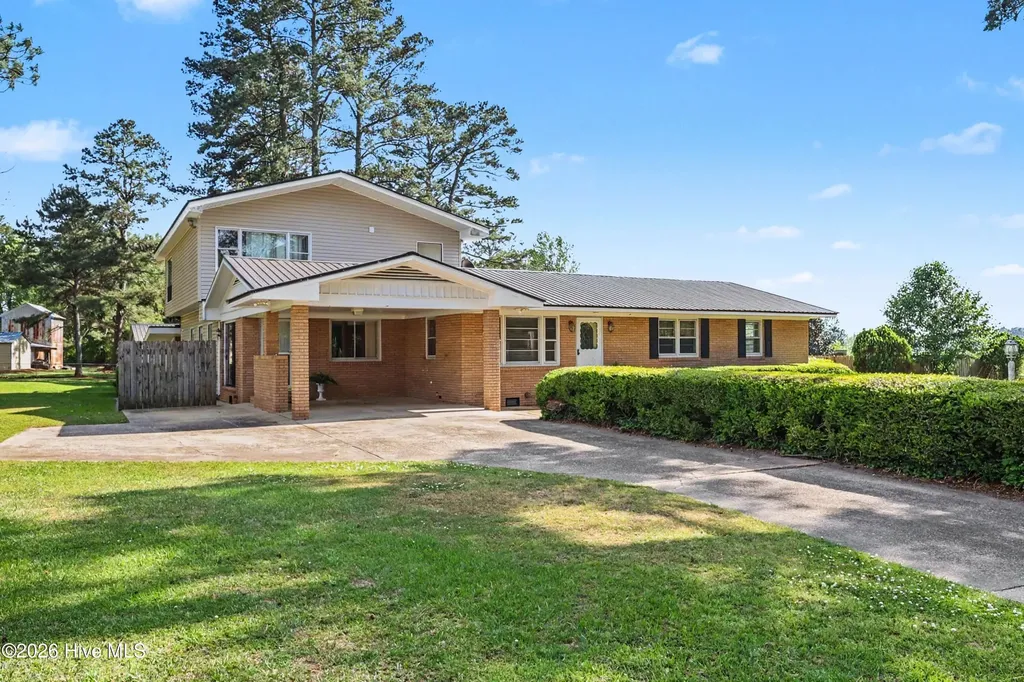 406 Connies Circle Goldsboro NC 27530