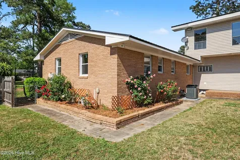 406 Connies Circle Goldsboro NC 27530