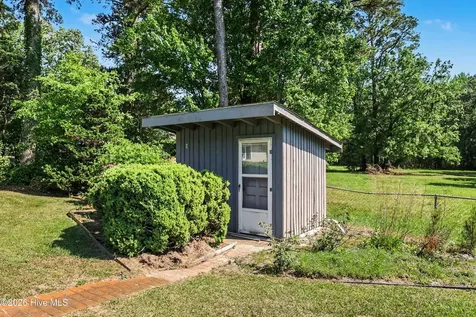 406 Connies Circle Goldsboro NC 27530
