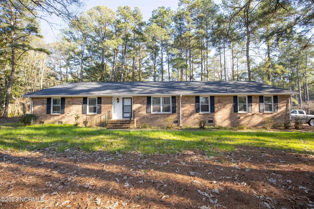901 Glendale Drive Aberdeen NC 28315