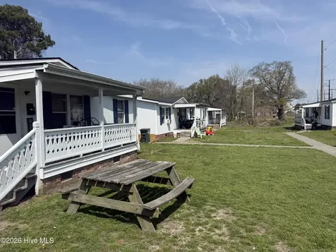 213/215 E Albemarle Street Edenton NC 27932