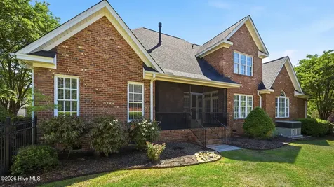 2025 Cornerstone Drive Winterville NC 28590