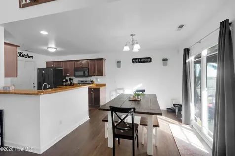 306 Tuscan Court Richlands NC 28574