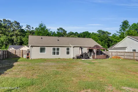 306 Tuscan Court Richlands NC 28574
