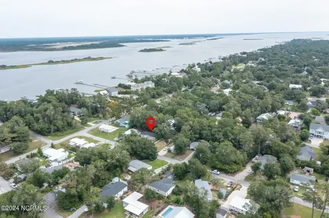 314 Jones Street Emerald Isle NC 28594