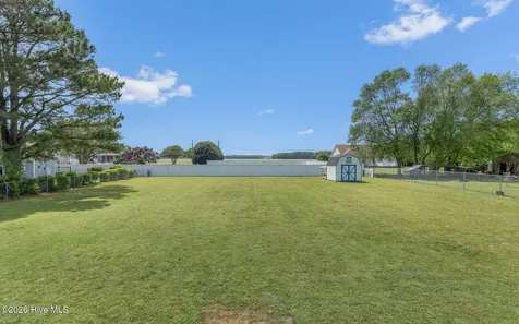 2319 Delia Drive Elizabeth City NC 27909