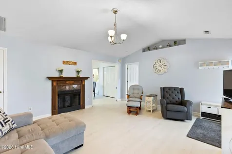 3766 Oakwood Drive SE Southport NC 28461