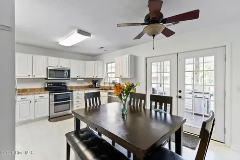 3766 Oakwood Drive SE Southport NC 28461