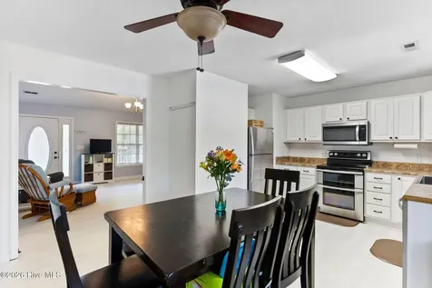 3766 Oakwood Drive SE Southport NC 28461