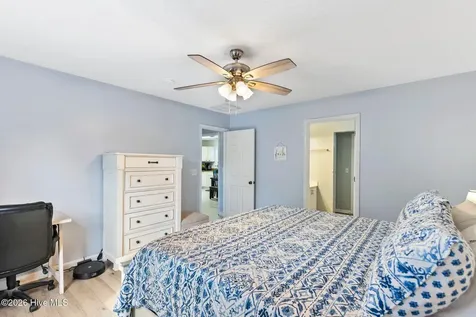 3766 Oakwood Drive SE Southport NC 28461