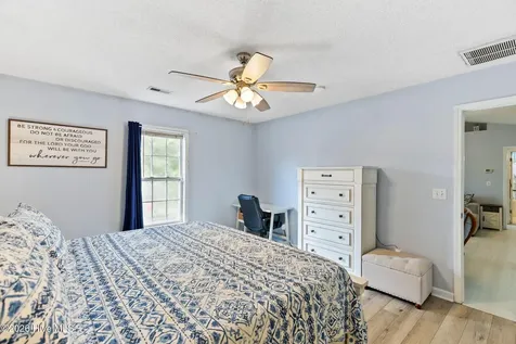 3766 Oakwood Drive SE Southport NC 28461