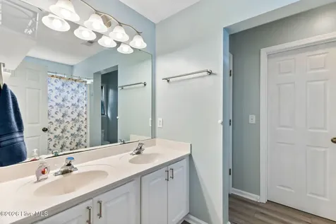 3766 Oakwood Drive SE Southport NC 28461