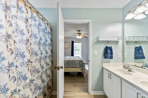 3766 Oakwood Drive SE Southport NC 28461