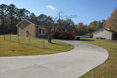 200 Carolina Drive Jacksonville NC 28546
